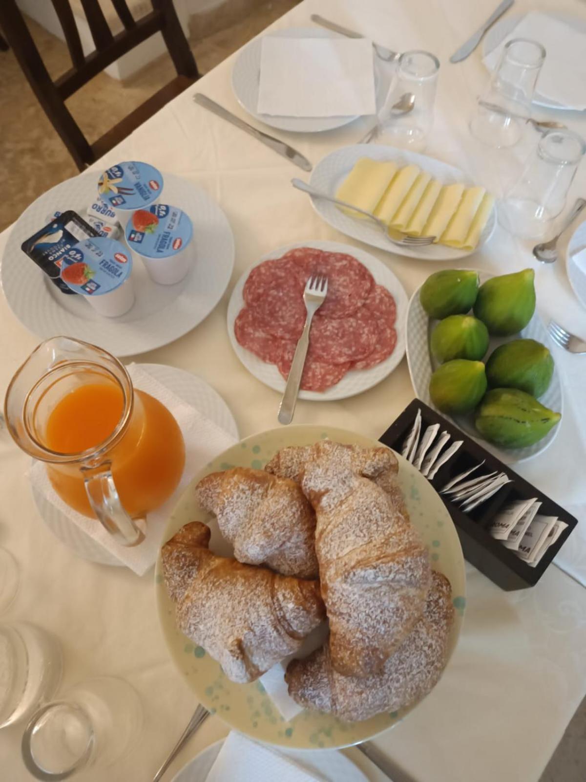 Dal Canonico Mola di Bari Bagian luar foto